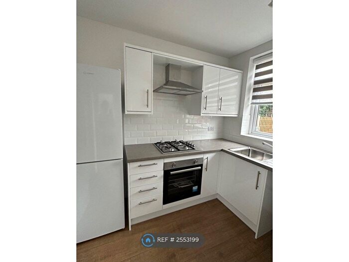 3 Bedroom Semi-Detached House To Rent In Blackstock Road, Sheffield, S14