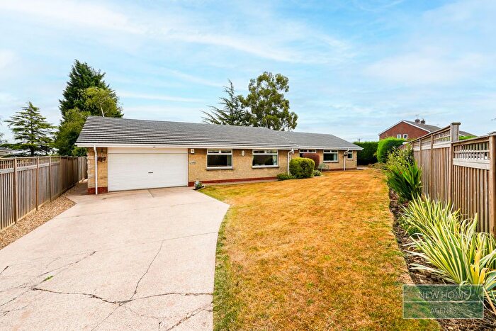 3 Bedroom Bungalow For Sale In Lingodell Close, Laughton, Sheffield, S25