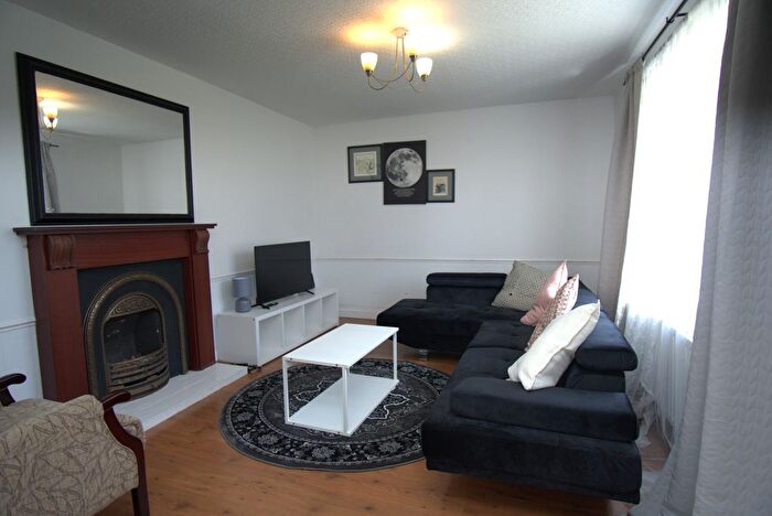 3 Bedroom Semi Detached House To Rent In Linwood Crescent, Eastwood, NG16