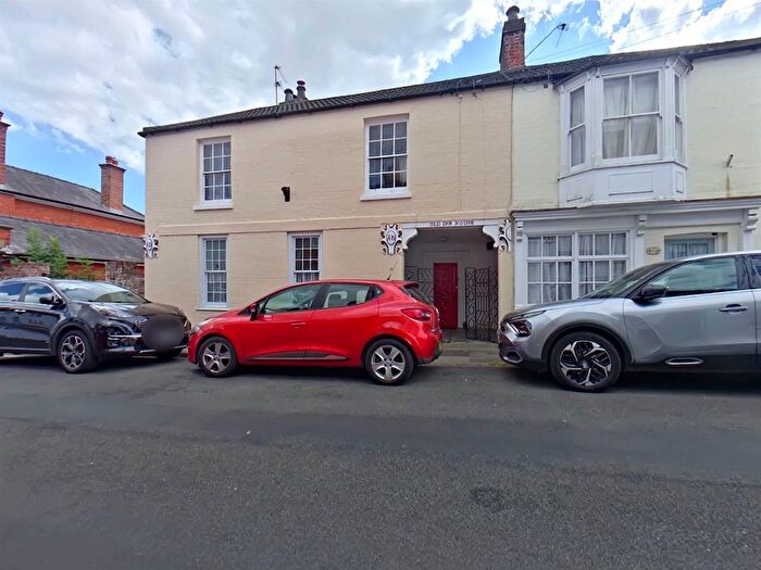 4 Bedroom Property To Rent In West Street, Titchfield, Fareham, PO14