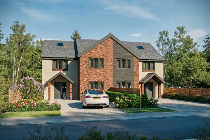 6 Bedroom Semi Detached House For Sale In The Spinney, Beaconsfield, Buckinghamshire, HP9