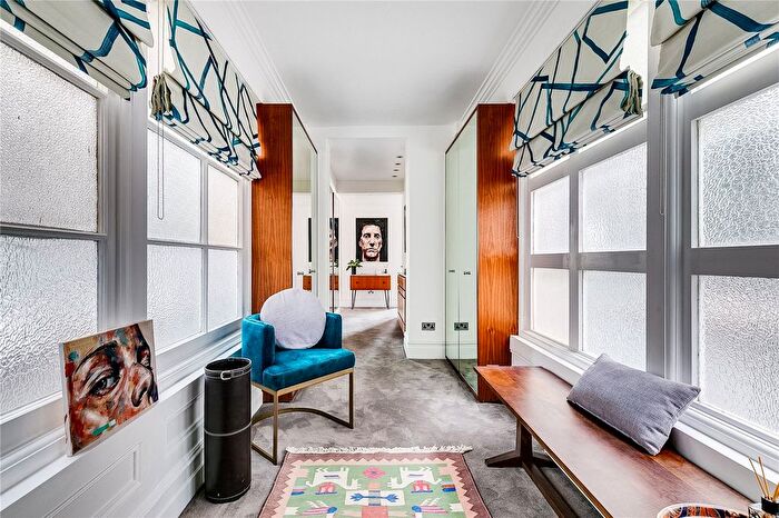 2 Bedroom Flat To Rent In Iverna Court, Kensington, W8