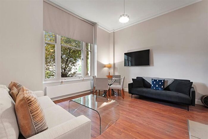 1 Bedroom Flat To Rent In Gloucester Gardens, London, W2