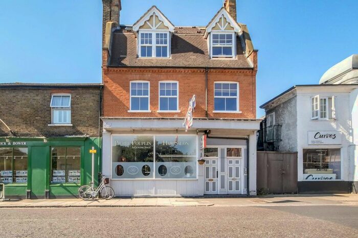 2 Bedroom Flat To Rent In Station Road, Hampton, TW12