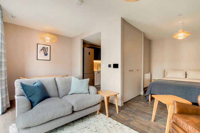 Apartment To Rent In Canada Gardens, Wembley, HA9