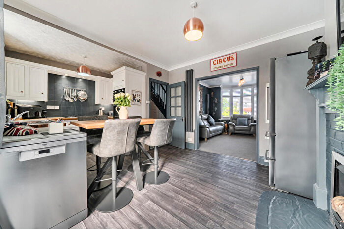 4 Bedroom Terraced House For Sale In Twydall Lane, Gillingham, ME8