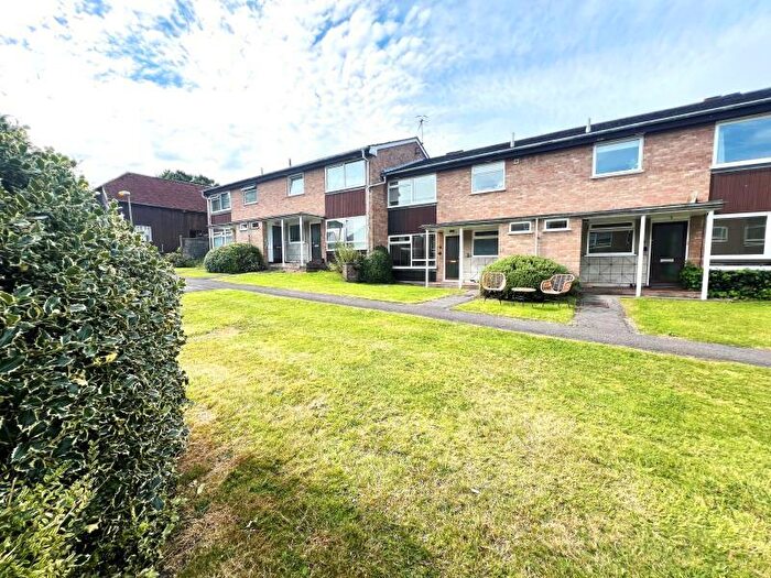 1 Bedroom Apartment To Rent In Wilderness Court, Guildford, GU2