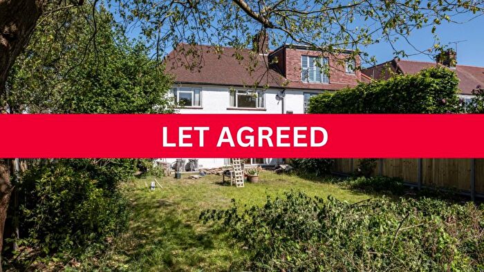 4 Bedroom Semi-Detached House To Rent In Burcote Road, Wandsworth London, SW18