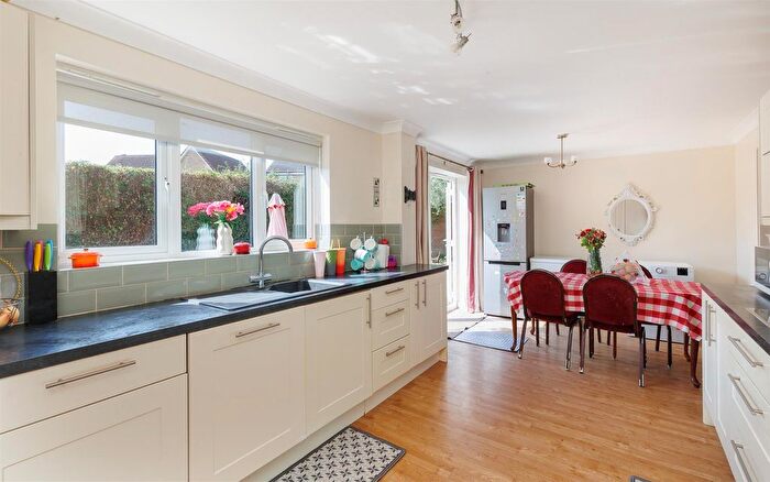 4 Bedroom Detached House For Sale In Spacious Family Home - The Slipway, Cowes, PO31
