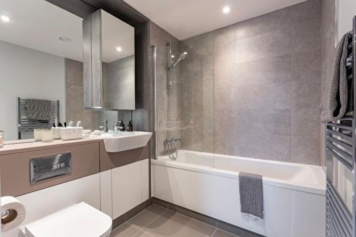 1 Bedroom Apartment To Rent In Wheelhouse, Wickford Way, London, E17