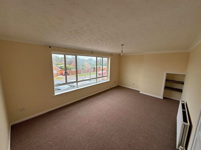 2 Bedroom Flat To Rent In Kings Hedges, St. Ives, PE27