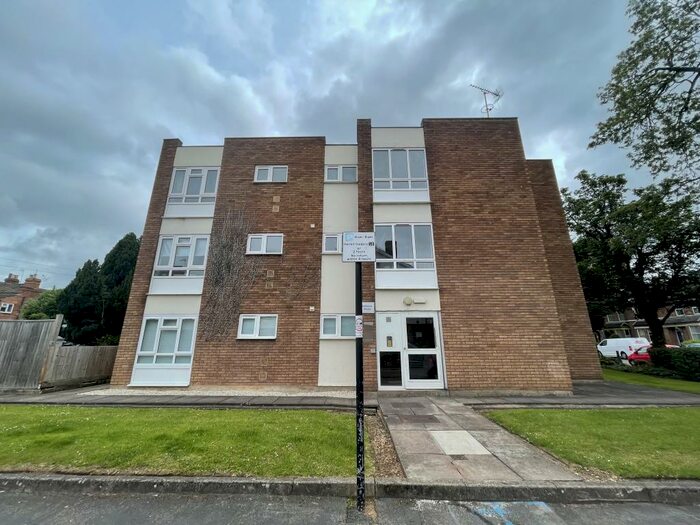 Studio To Rent In Forfield Place, Leamington, CV31