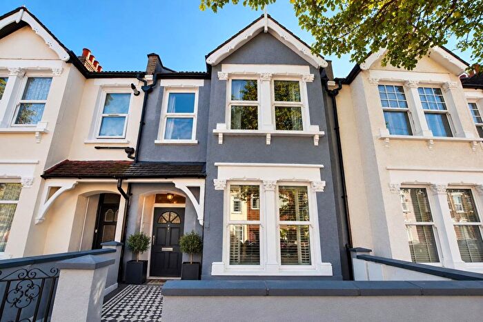 2 Bedroom Flat To Rent In Balfour Road, London, SE25