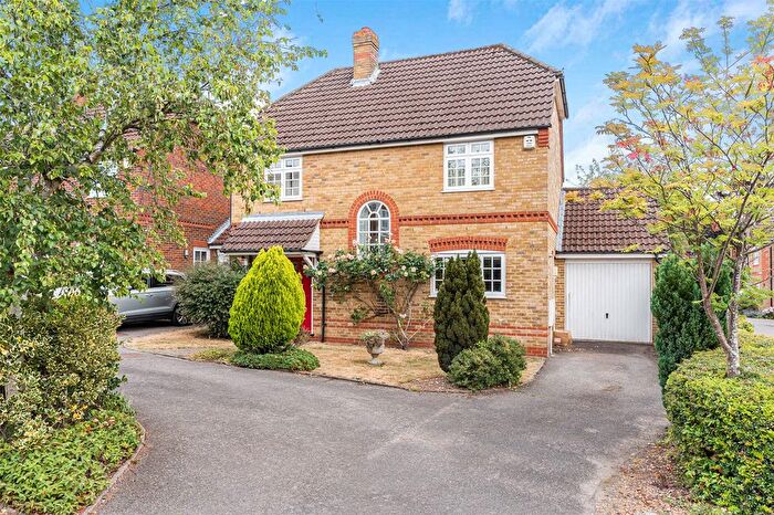 3 Bedroom Detached House For Sale In Ridgefield, Watford, Hertfordshire, WD17