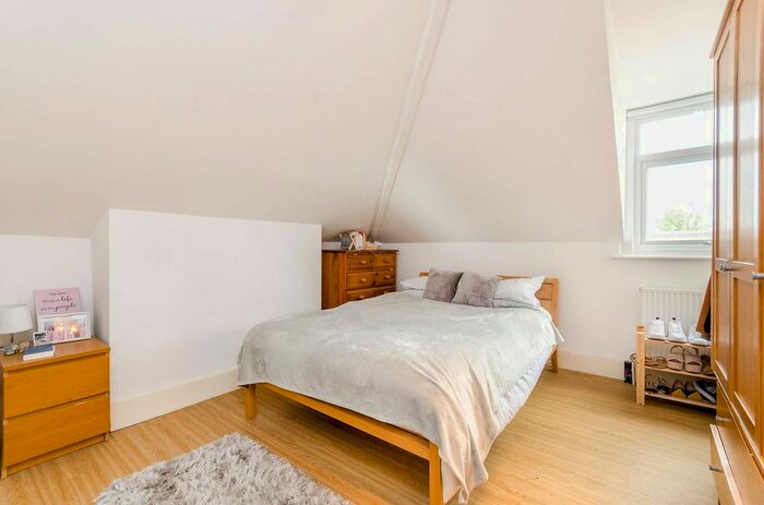 3 Bedroom Flat To Rent In Morley Road, Lewisham, London, SE13