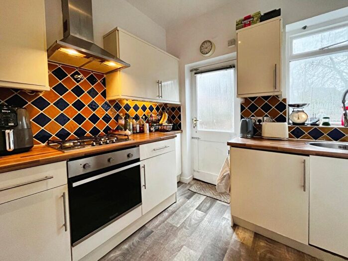 2 Bedroom Flat For Sale In Claremont Grove, Didsbury, Manchester, M20