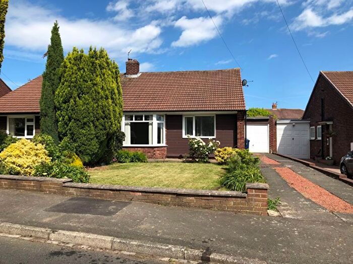 2 Bedroom Semi-detached Bungalow To Rent In Lincoln Green, Brunton Park, Gosforth, NE3