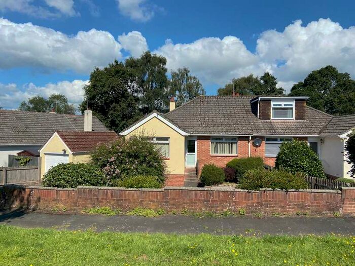 Houses for sale & to rent in TQ12 4JA, Twickenham Road, Buckland And