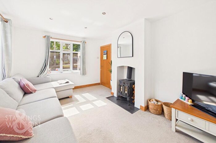 2 Bedroom End Of Terrace House For Sale In Elm Terrace, Wymondham, NR18
