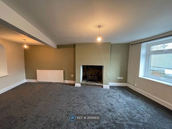 3 Bedroom End Of Terrace House To Rent In Wakefield Road, Denby Dale, HD8