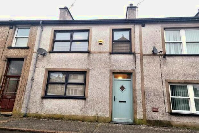 3 Bedroom Property To Rent In Heol Towyn, Blaenau Ffestiniog, LL41