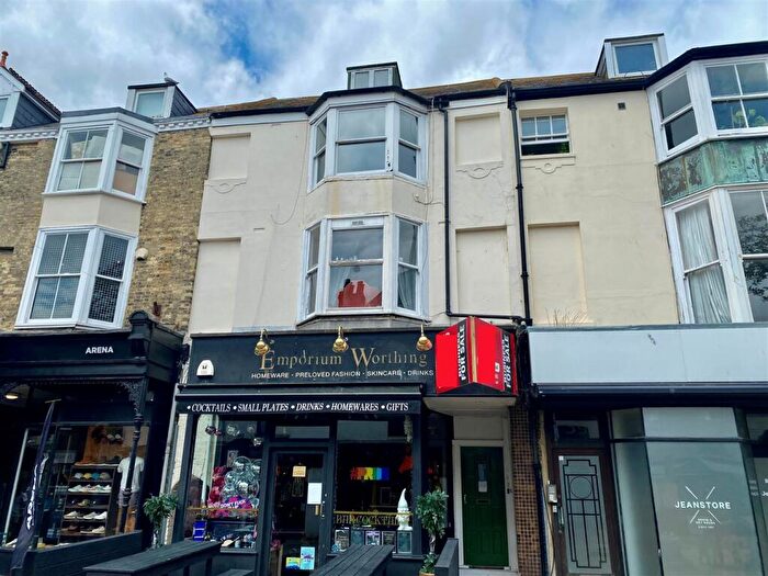 2 Bedroom Apartment To Rent In Warwick Street, Worthing, BN11