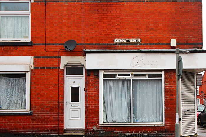 3 Bedroom Terraced House For Sale In Kingston Road, Leicester, LE2