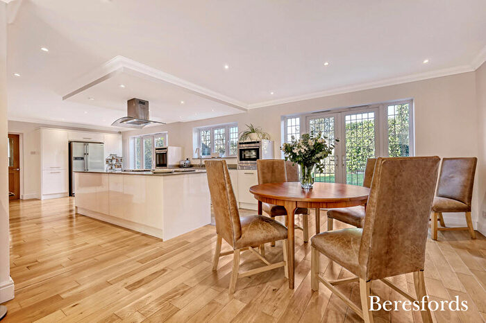 5 Bedroom Detached House For Sale In London Road, Brentwood, CM14