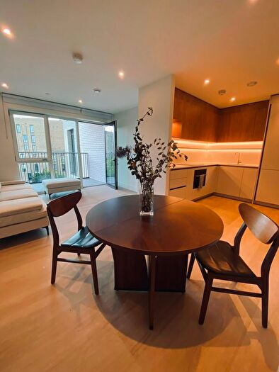 Studio To Rent In Maple Mews, London, E3