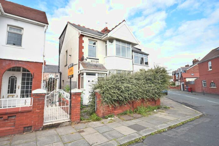 4 Bedroom Semi-Detached House To Rent In Breck Road, Blackpool, FY3