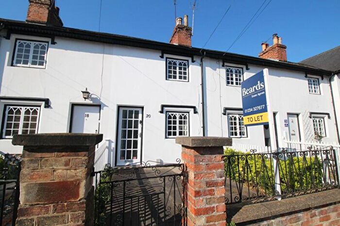 2 Bedroom Cottage To Rent In The Grove, Bedford, MK40