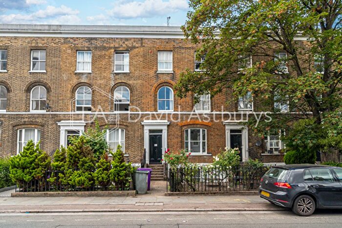 3 Bedroom Flat To Rent In Campbell Road, Bow, London, E3