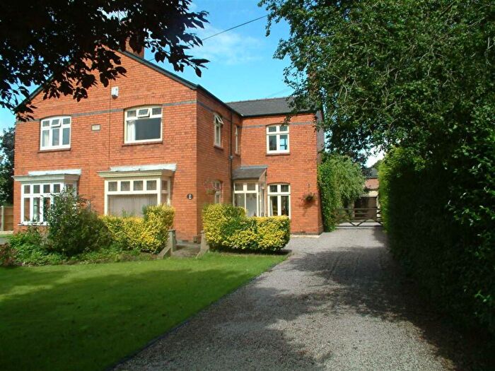 3 Bedroom Semi-Detached House To Rent In Kelham Road, Newark, NG24