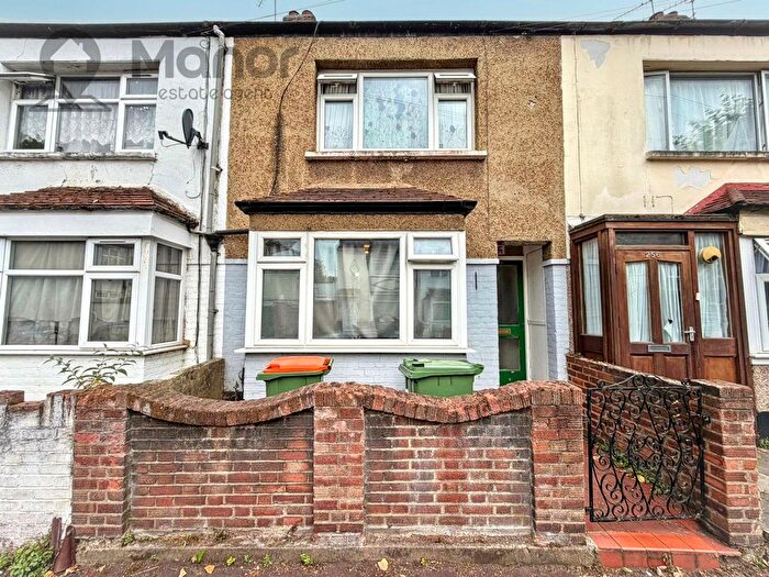 2 Bedroom Terraced House For Sale In Walton Road, Manor Park, E12