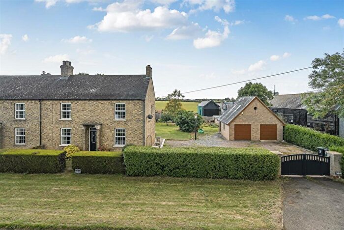 4 Bedroom Semi-Detached House For Sale In Sunderland Hill, Ravensden, MK44