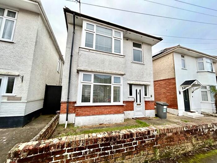 3 Bedroom House To Rent In Inverleigh Road, Southbourne, BH6