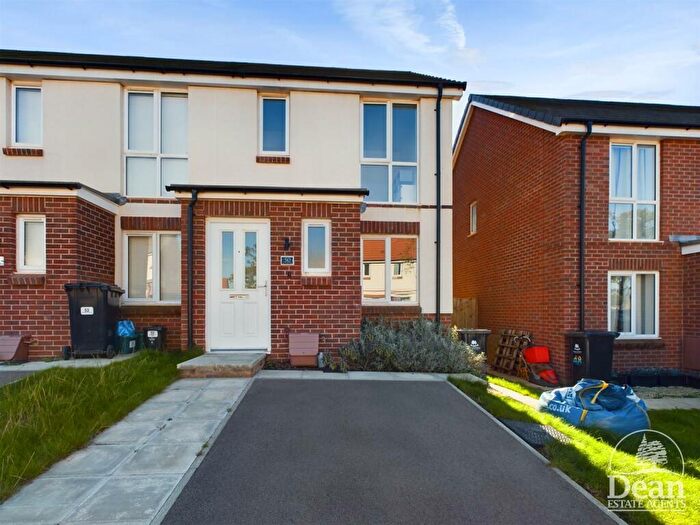 2 Bedroom End Of Terrace House For Sale In Kingfisher Drive, Lydney, GL15