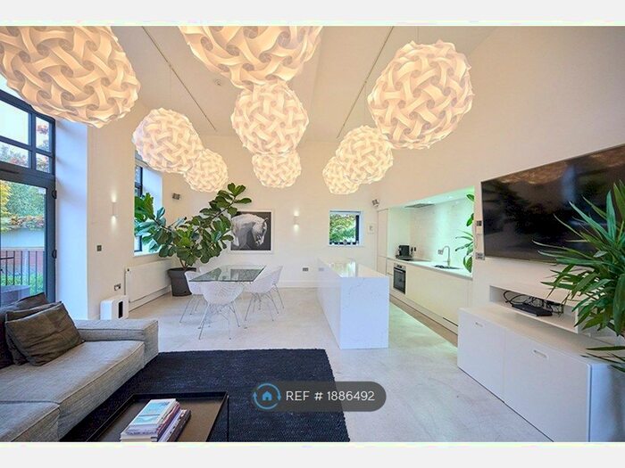 2 Bedroom Flat To Rent In The Old Exchange, St. Philips, Bristol, BS2