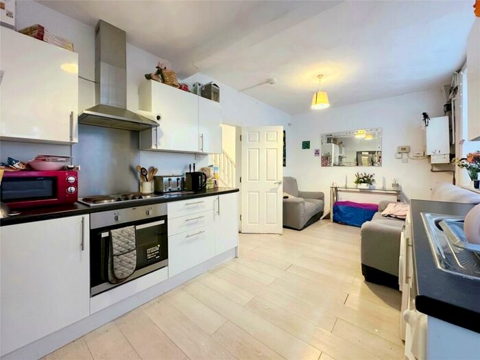 5 Bedroom Terraced House To Rent In Harborough Road, Southampton, Hampshire, SO15