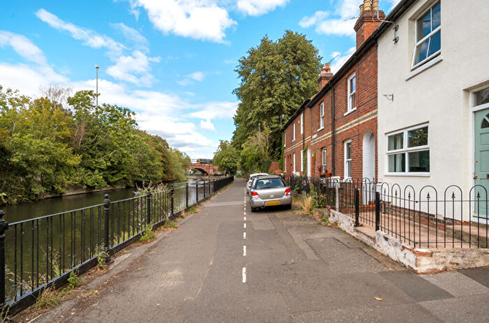 2 Bedroom Terraced House For Sale In Kennet Side, Reading, Berkshire, RG1