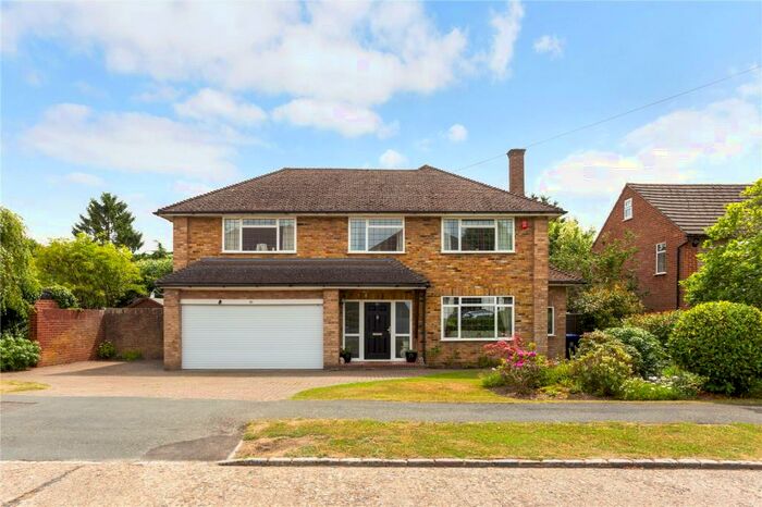 4 Bedroom Detached House For Sale In Moreland Drive, Gerrards Cross, Buckinghamshire, SL9