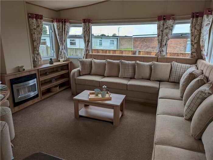 3 Bedroom Property For Sale In California Cliffs Holiday Park, Scratby