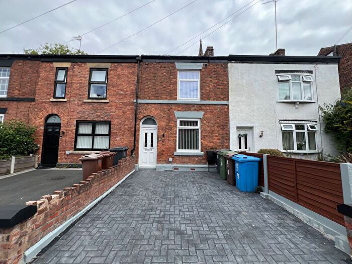 2 Bedroom Property To Rent In Pole Lane, Manchester, M35