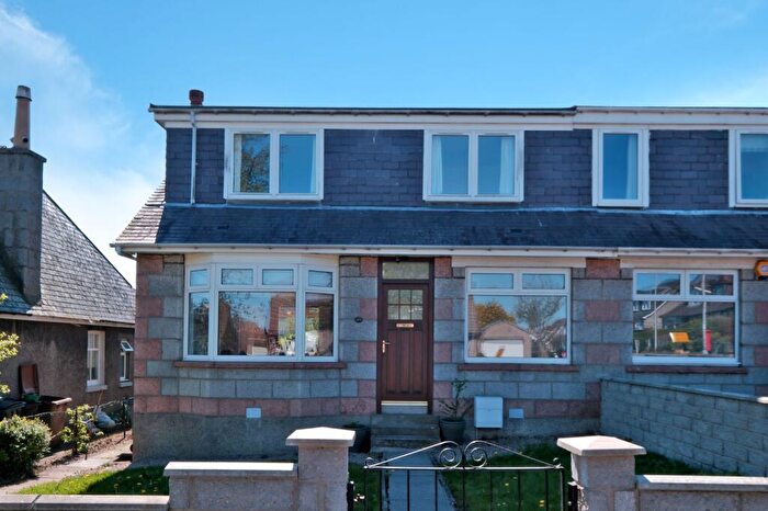 4 Bedroom Semi-Detached House To Rent In Morningside Road, Aberdeen, AB10