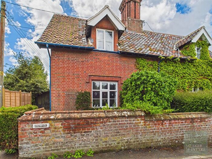 2 Bedroom Semi Detached House For Sale In Church Lane, Homersfield, IP20