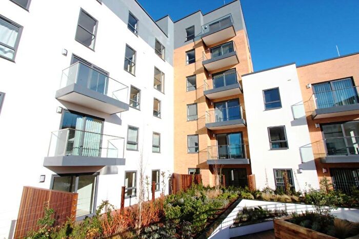 2 Bedroom Flat To Rent In Padworth Avenue, Kennet Island, Reading, RG2