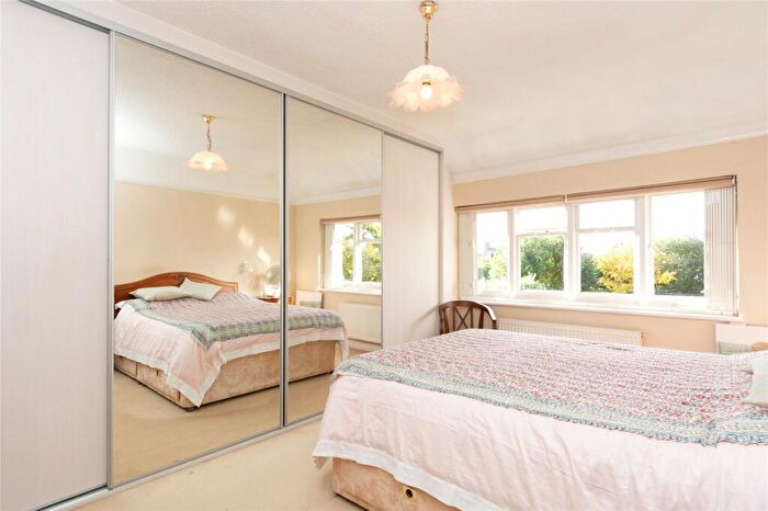4 Bedroom Detached House For Sale In Beaumont Avenue, St. Albans, AL1