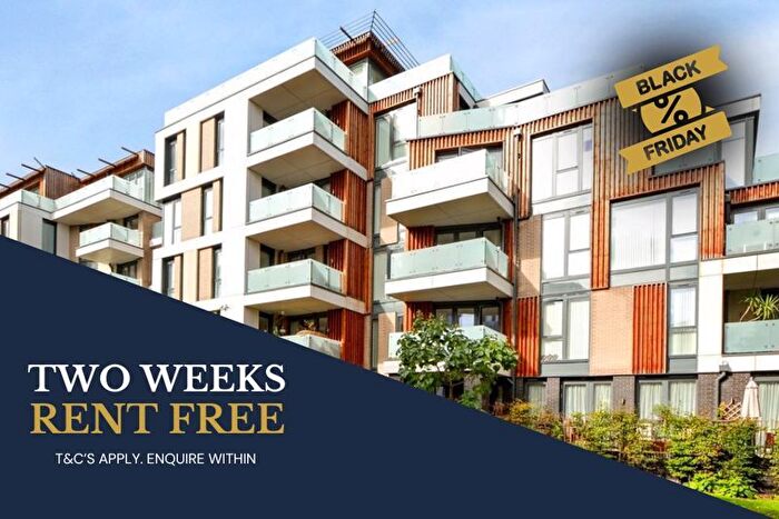 3 Bedroom Flat To Rent In Elder House, Quebec Way, SE16