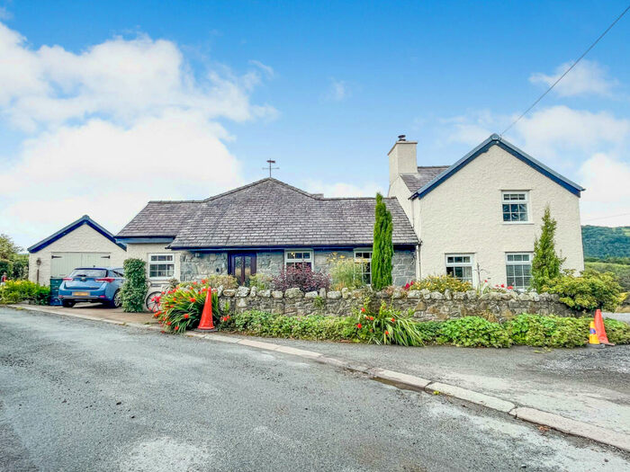 4 Bedroom Detached House For Sale In Maenan, Llanrwst, LL26