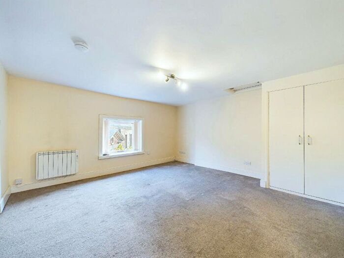 1 Bedroom Flat To Rent In Flat Dale House, Market Place, Wirksworth, DE4